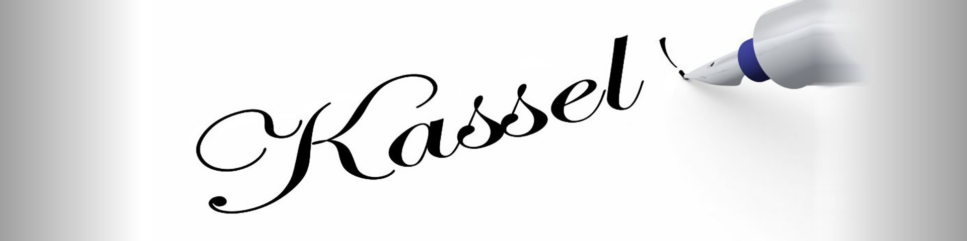 Das Wort "Kassel" wird auf einen weissen Hintergrund geschrieben.