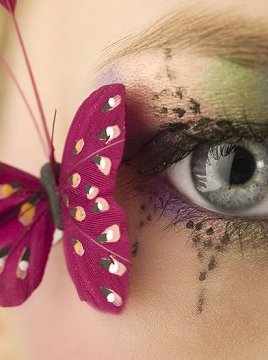 Kunstdesign mit einem Auge und einem Schmetterling.